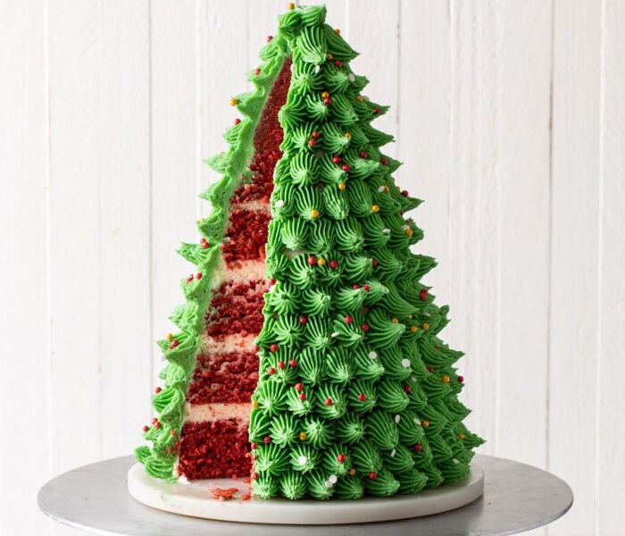 Cake decoration christmas tree