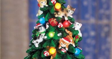 Cat christmas tree decoration