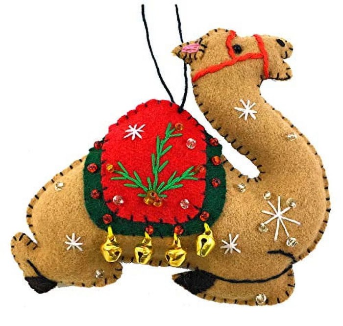 Camel christmas tree decoration