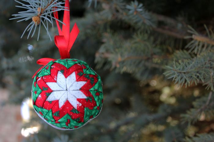 Christmas card tree decoration