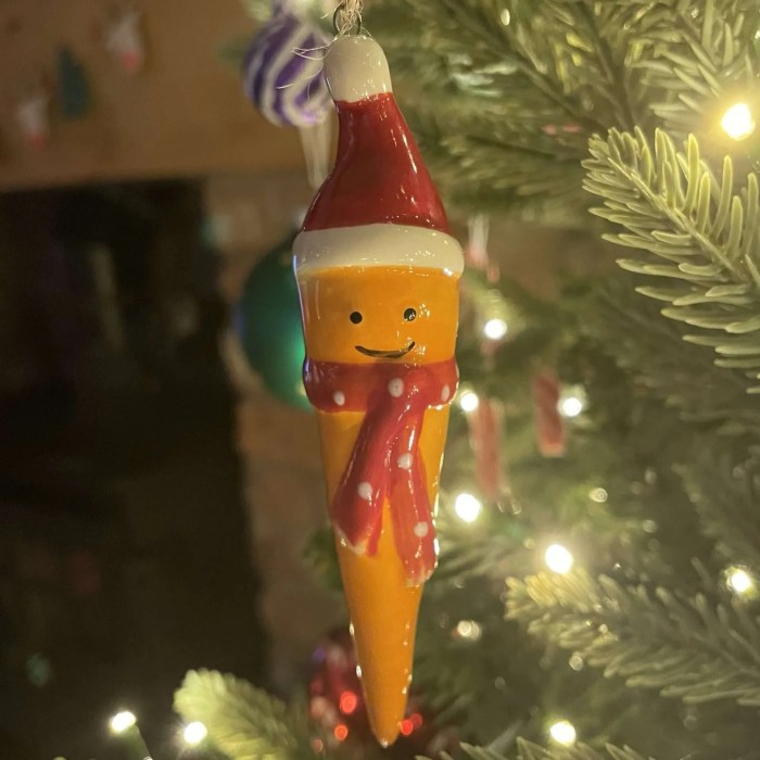 Carrot christmas tree decoration